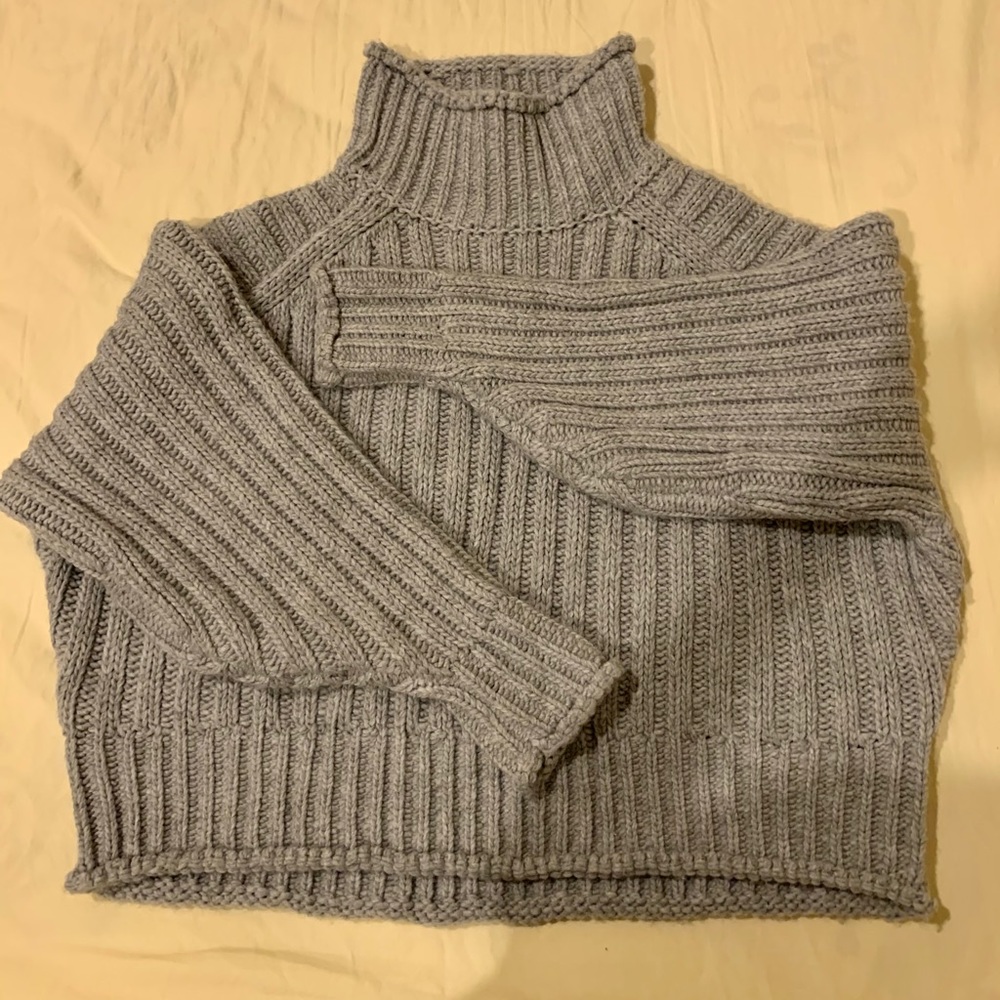 H&M textured knit grey sweater